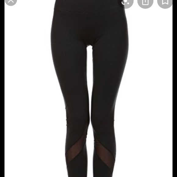 Mono B Black Cropped Yoga Leggings M - Picture 3 of 6